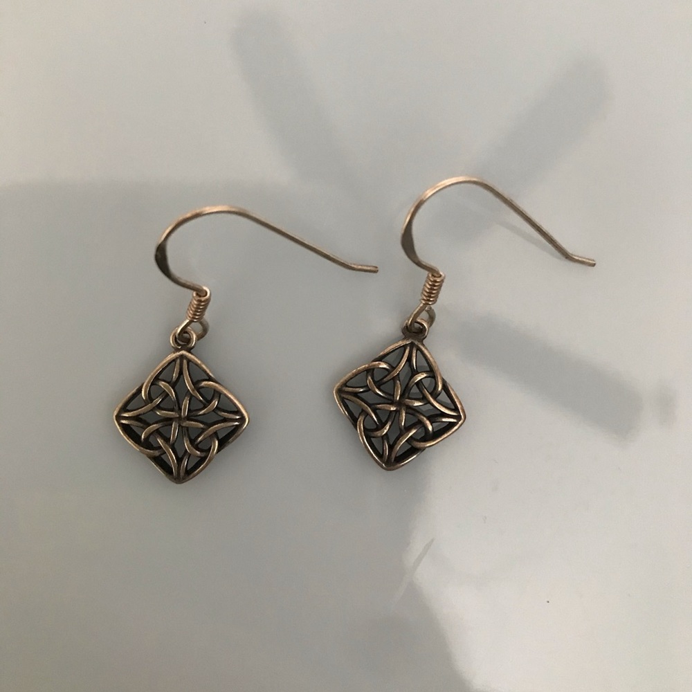 Sterling silver Celtic knot earring